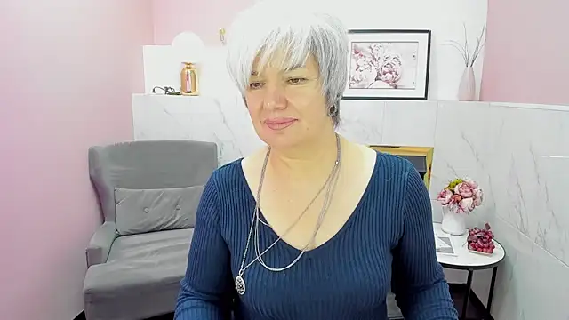 Snapshot of CarmenSoft chatting on December 11, 2024, 8:39 pm CarmenSoft online show from December 11, 2024, 8:39 pm