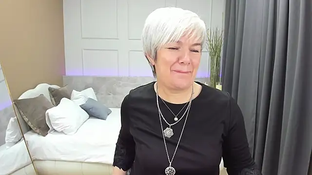 Snapshot of CarmenSoft chatting on December 21, 2024, 11:45 pm CarmenSoft online show from December 21, 2024, 11:45 pm