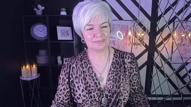Snapshot of CarmenSoft chatting on December 25, 2024, 2:57 am CarmenSoft online show from December 25, 2024, 2:57 am