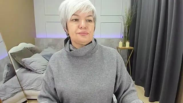 Snapshot of CarmenSoft chatting on December 28, 2024, 8:15 pm CarmenSoft online show from December 28, 2024, 8:15 pm