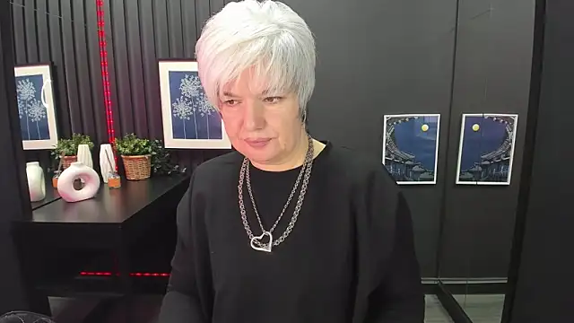 Snapshot of CarmenSoft chatting on January 3, 2025, 8:43 pm CarmenSoft online show from January 3, 2025, 8:43 pm