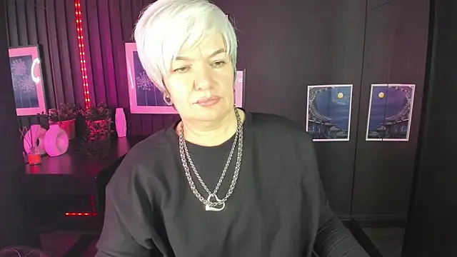 Snapshot of CarmenSoft chatting on January 4, 2025, 2:46 am CarmenSoft online show from January 4, 2025, 2:46 am