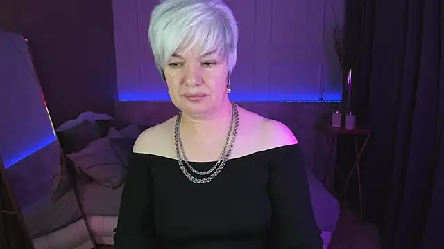 Snapshot of CarmenSoft chatting on February 26, 2025, 8:54 pm CarmenSoft online show from February 26, 2025, 8:54 pm