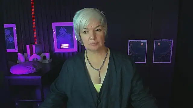 CarmenSoft online show from July 28, 2026, 8:52 pm