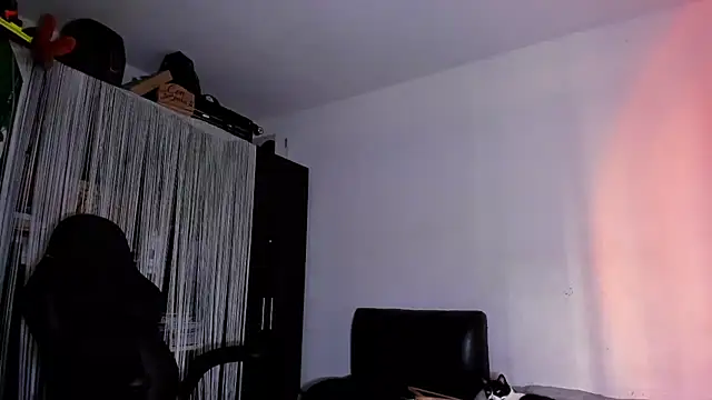 Snapshot of ares_sexxx chatting on May 30, 2026, 1:52 pm ares sexxx online show from May 30, 2026, 1:52 pm