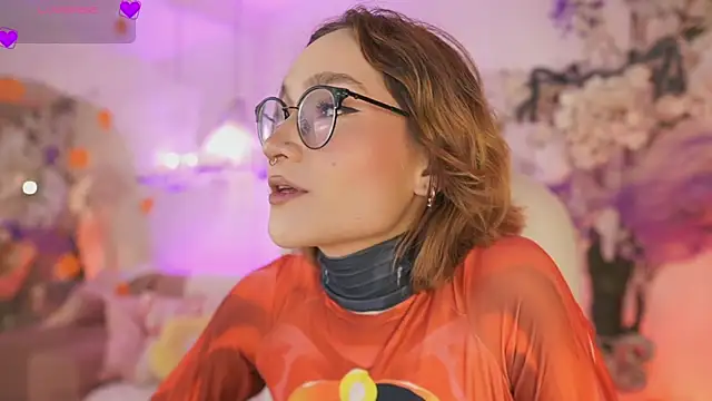 DalahiaRush online show from October 28, 2025, 7:05 pm