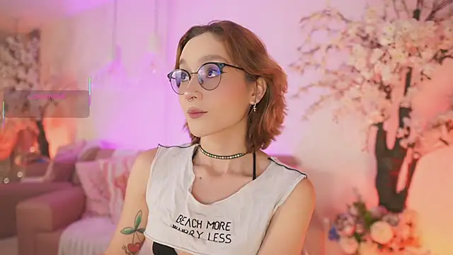 DalahiaRush online show from November 12, 2025, 6:52 pm