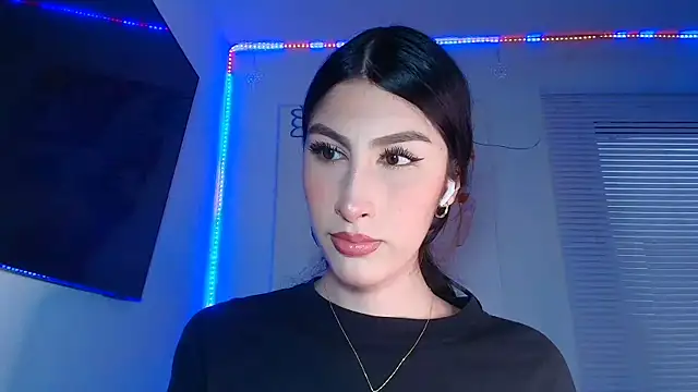 valeria gonzales  online show from March 12, 2026, 9:54 pm