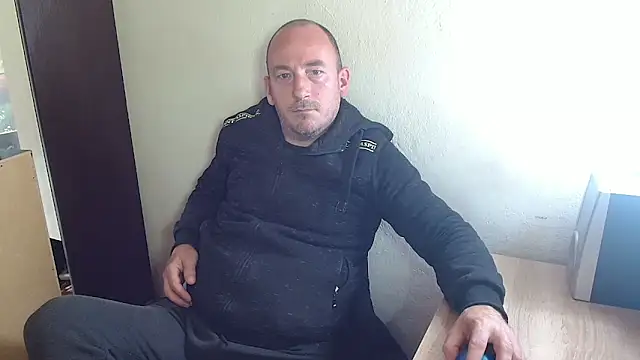 Johan   Barker online show from October 28, 2025, 12:30 pm