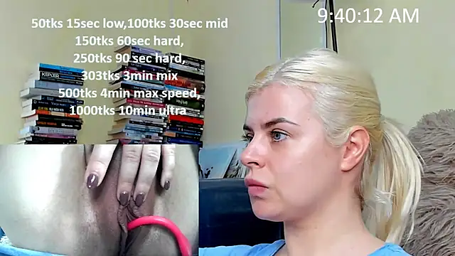 Snapshot of queenofthenighttt chatting on February 8, 2026, 8:40 am queenofthenighttt online show from February 8, 2026, 8:40 am