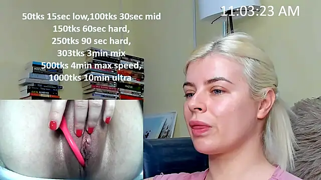 Snapshot of queenofthenighttt chatting on February 15, 2026, 10:03 am queenofthenighttt online show from February 15, 2026, 10:03 am