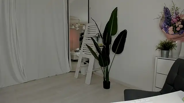 Snapshot of xx_leila chatting on March 14, 2025, 7:26 am xx leila online show from March 14, 2025, 7:26 am