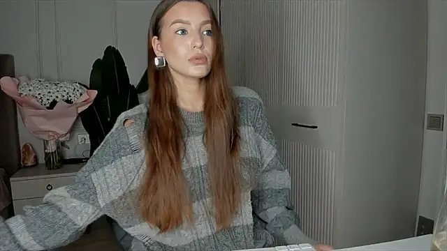 xx leila online show from November 12, 2025, 10:48 am