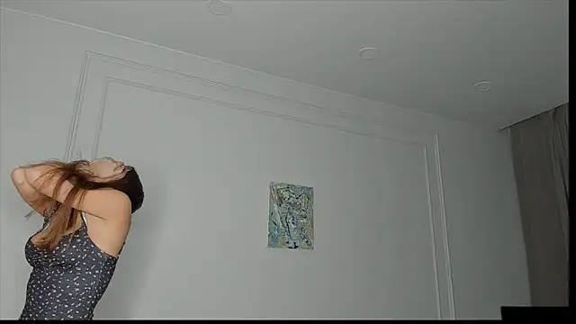 xx leila online show from December 4, 2025, 10:35 am