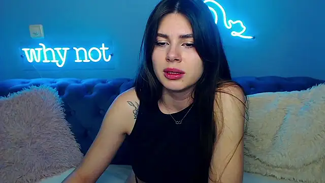 ViollinaLove online show from March 2, 2025, 5:47 pm