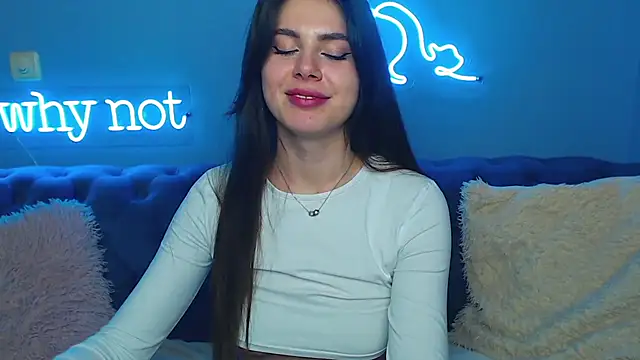 ViollinaLove online show from March 22, 2025, 2:47 pm