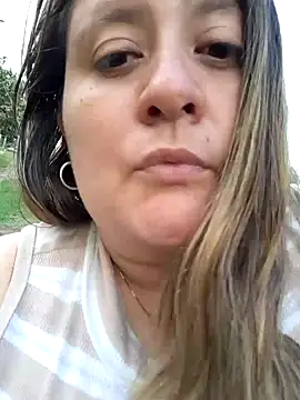 Snapshot of valeyperver chatting on February 9, 2025, 9:49 pm valeyperver online show from February 9, 2025, 9:49 pm