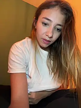 Snapshot of Hall_16 chatting on January 8, 2025, 10:48 pm Hall 16 online show from January 8, 2025, 10:48 pm