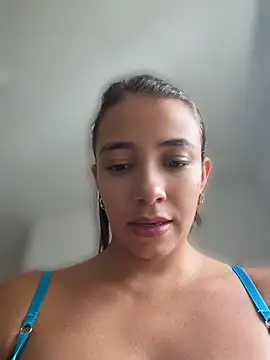 Snapshot of Hall_16 chatting on April 13, 2026, 9:20 pm Hall 16 online show from April 13, 2026, 9:20 pm