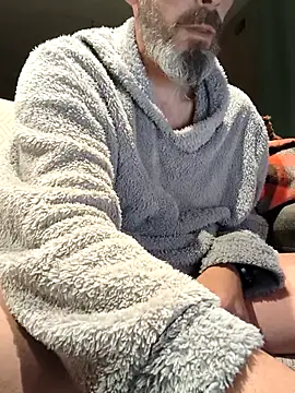 207RCCam online show from March 15, 2026, 11:33 pm