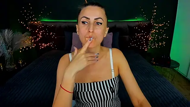 Rebecca Diamond online show from September 27, 2025, 11:59 am