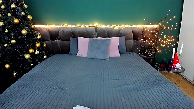 Rebecca Diamond online show from January 12, 2026, 6:51 am