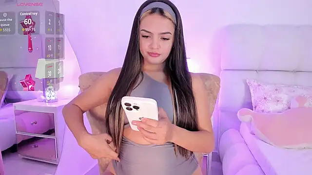 zoemina xd online show from December 2, 2025, 2:01 pm