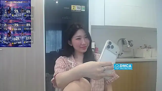 Asiagirll online show from April 12, 2026, 4:06 am