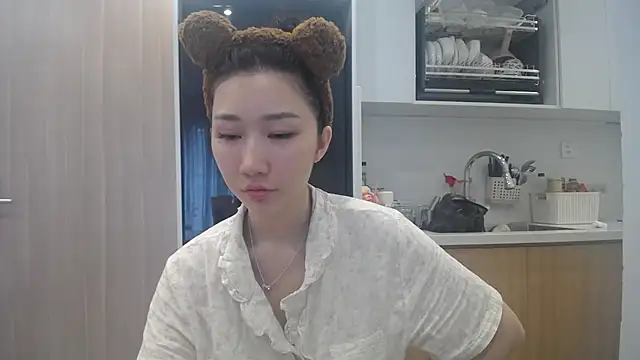 Asiagirll online show from June 29, 2026, 1:56 am