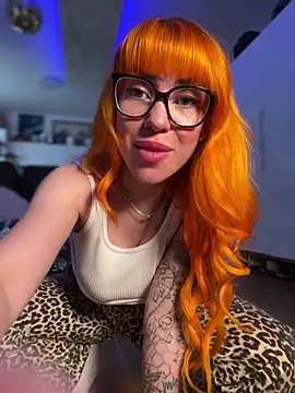 Snapshot of Pia_July_ chatting on January 15, 2025, 12:15 pm Pia July online show from January 15, 2025, 12:15 pm