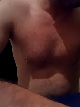 Snapshot of Rolandxxxr chatting on December 17, 2024, 12:23 am Rolandxxxr online show from December 17, 2024, 12:23 am