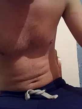 Snapshot of Rolandxxxr chatting on January 24, 2025, 7:18 pm Rolandxxxr online show from January 24, 2025, 7:18 pm