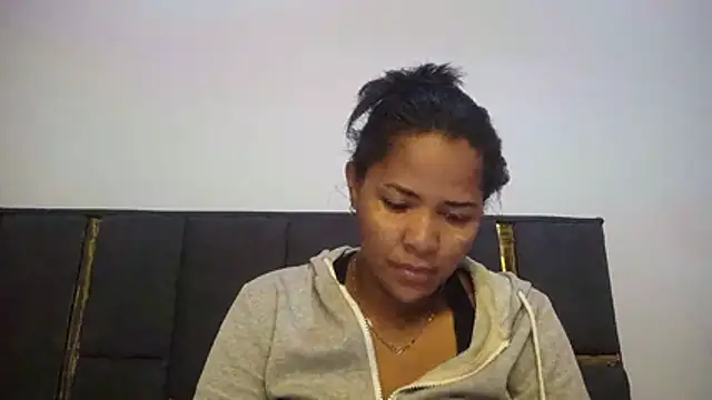 Snapshot of aleixane chatting on July 1, 2026, 5:20 am aleixane online show from July 1, 2026, 5:20 am