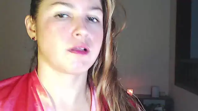 solamatista11 online show from December 26, 2024, 11:57 pm