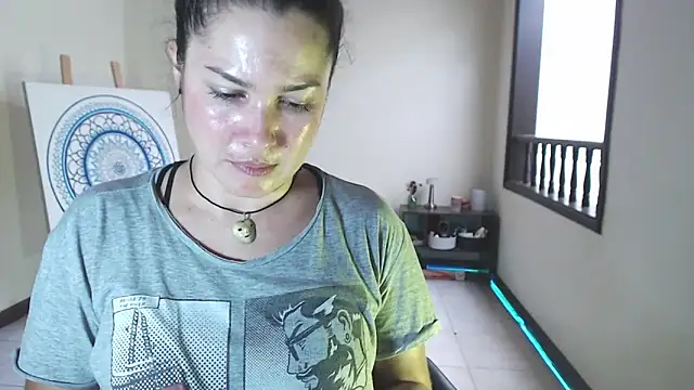 solamatista11 online show from March 22, 2025, 7:42 pm