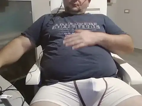 iron boy80 online show from October 24, 2025, 1:07 pm