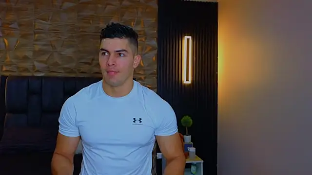 FelipeAndMarcello3 online show from February 19, 2025, 11:14 pm