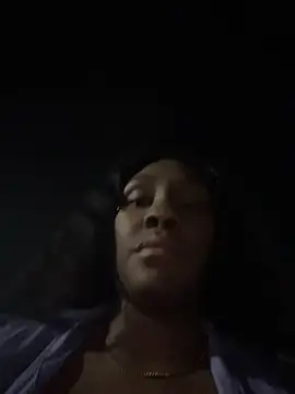 Foreignthababyy online show from May 5, 2026, 4:42 am