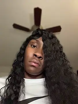 Foreignthababyy online show from May 20, 2026, 5:35 am