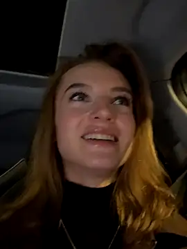 -AngelAri- online show from September 24, 2025, 8:12 pm