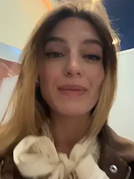 -AngelAri- online show from October 24, 2025, 9:06 am