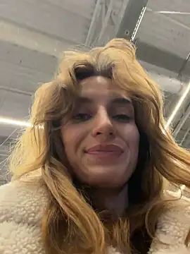 Snapshot of -AngelAri- chatting on March 15, 2026, 6:03 pm -AngelAri- online show from March 15, 2026, 6:03 pm