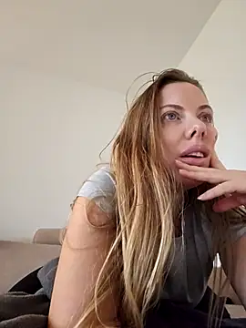 novaforyou1 online show from October 27, 2025, 3:05 pm