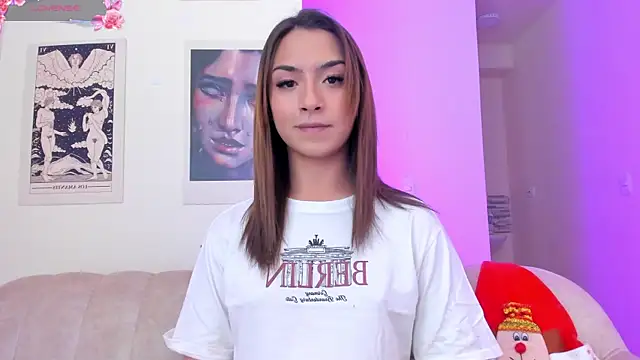 Snapshot of Moonlight1002 chatting on December 5, 2024, 4:20 am Moonlight1002 online show from December 5, 2024, 4:20 am