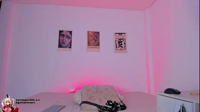 Snapshot of Moonlight1002 chatting on November 13, 2025, 4:55 am Moonlight1002 online show from November 13, 2025, 4:55 am