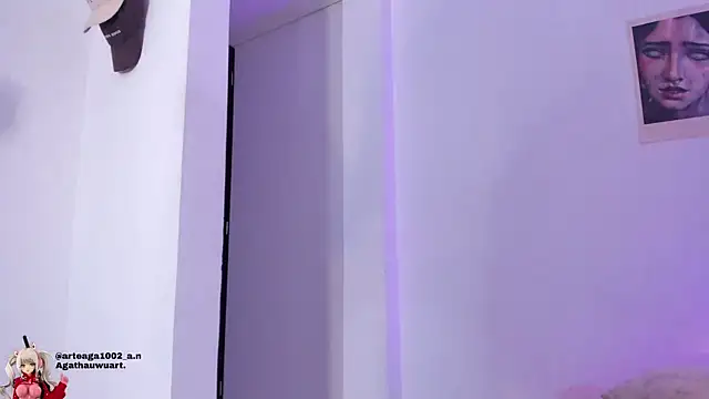 Snapshot of Moonlight1002 chatting on November 25, 2025, 2:50 pm Moonlight1002 online show from November 25, 2025, 2:50 pm