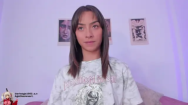 Snapshot of Moonlight1002 chatting on November 27, 2025, 6:21 pm Moonlight1002 online show from November 27, 2025, 6:21 pm