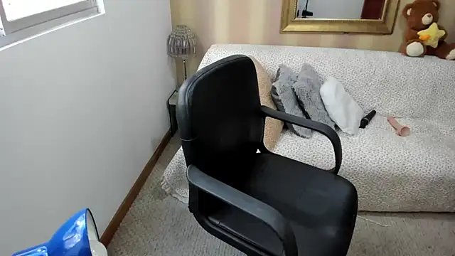 NicolettColin online show from September 8, 2025, 8:19 pm