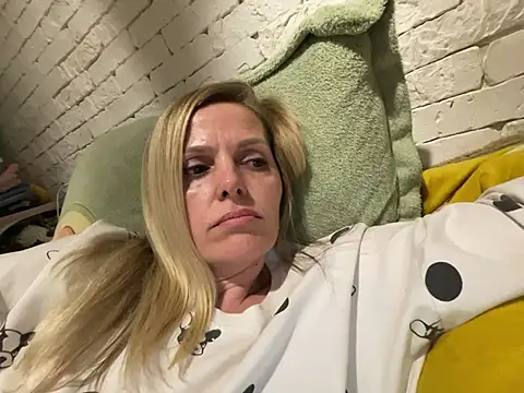 Angel girllovemy online show from March 20, 2025, 5:04 pm