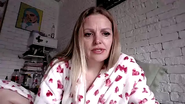 Snapshot of Angel_girllovemy chatting on February 11, 2026, 7:57 am Angel girllovemy online show from February 11, 2026, 7:57 am